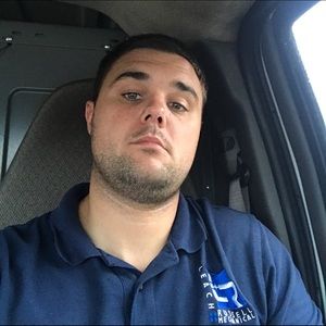 Meet your Posher, Derek