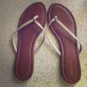 Banana republic flip flops