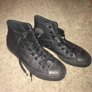 ALL BLACK CONVERSE