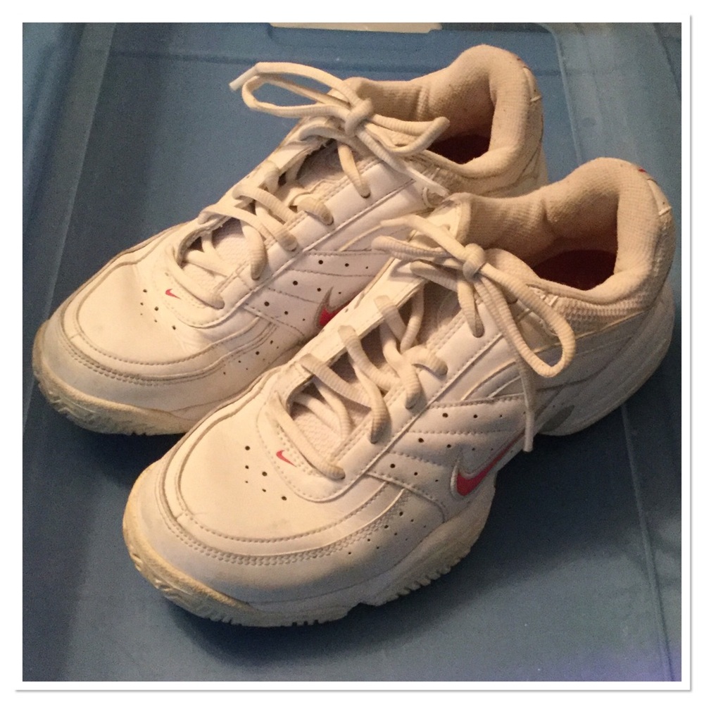 Nike Women's XDR White Sneakers