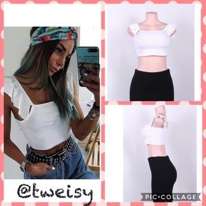 🔴 5🌟Rated White Crop Top w/ Ruffle Sleeve