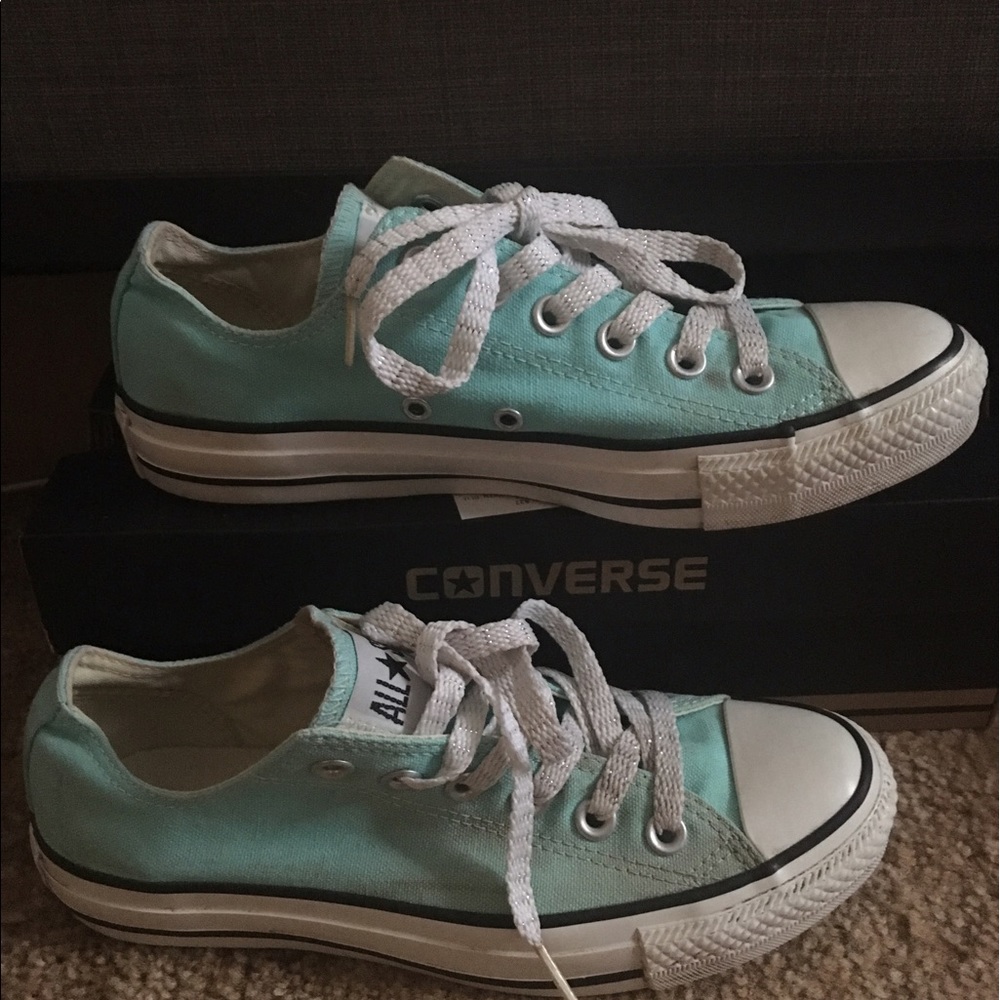Women's converse shoes Chuck Taylor