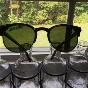 Warby Parker Ripley style sunglasses