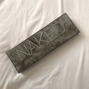 Urban Decay Smoky palette