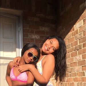 Meet your Posher, Melat