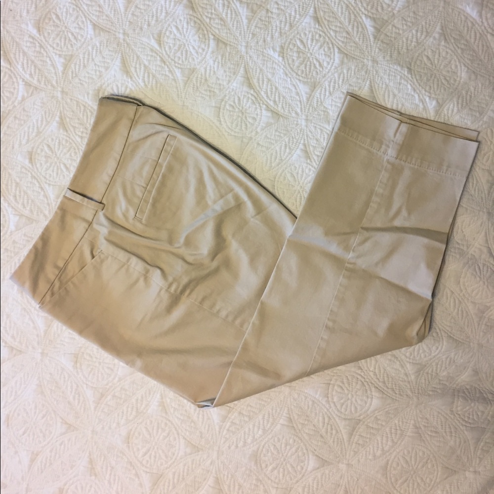 Loft Khaki Julie Cropped Pants, size 4 NWOT