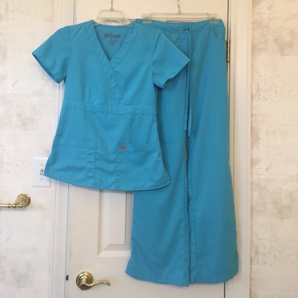 XS teal Grey's Anatomy scrub set