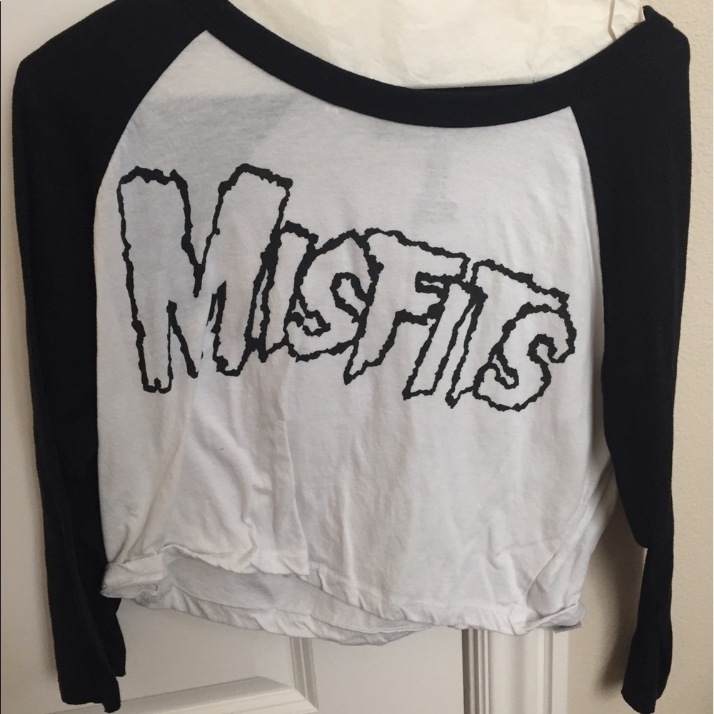 Crop top quarter sleeve