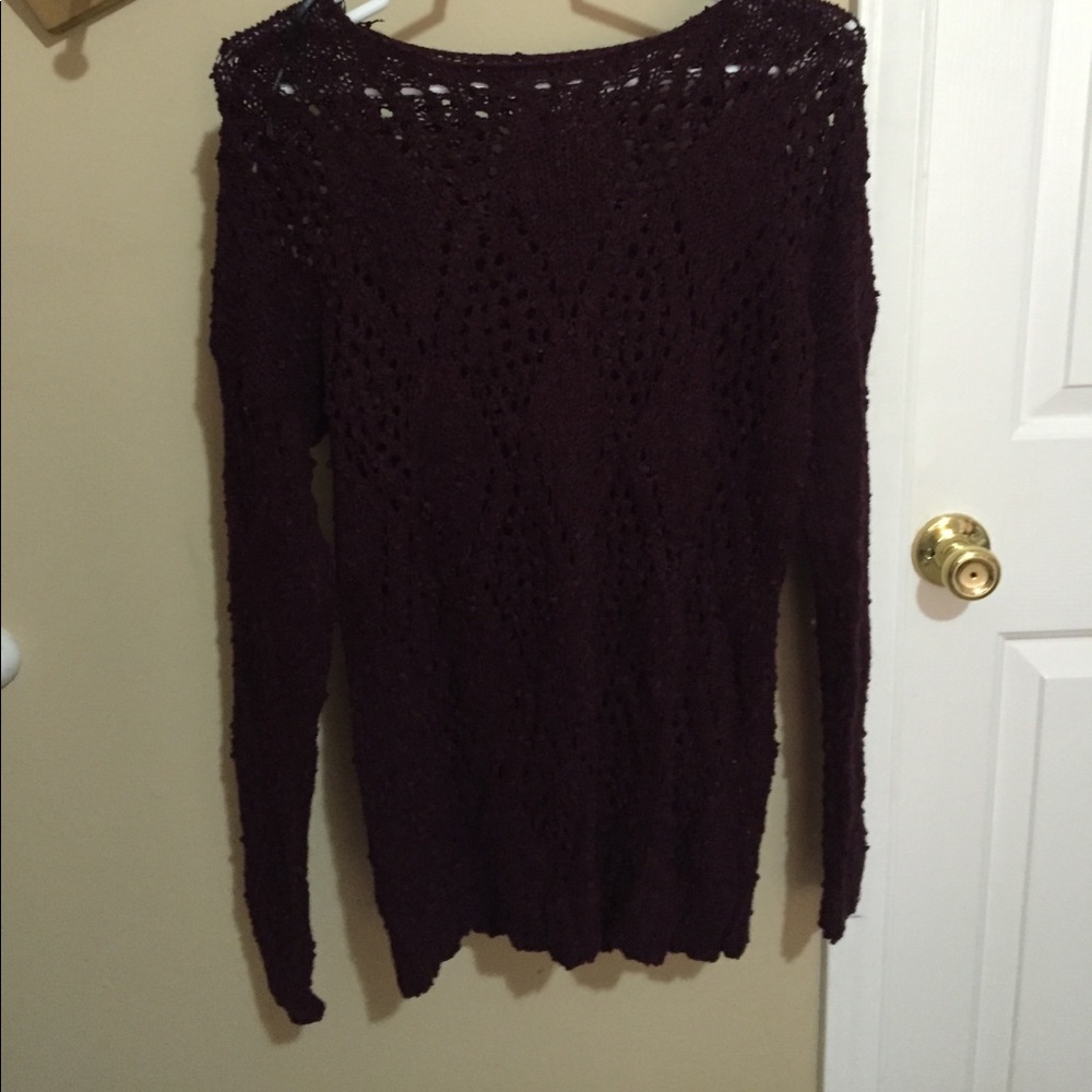 Maroon sweater