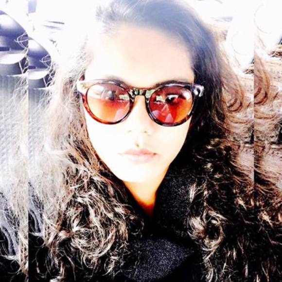 Meet your Posher, Kashmira - Picture 1 of 1