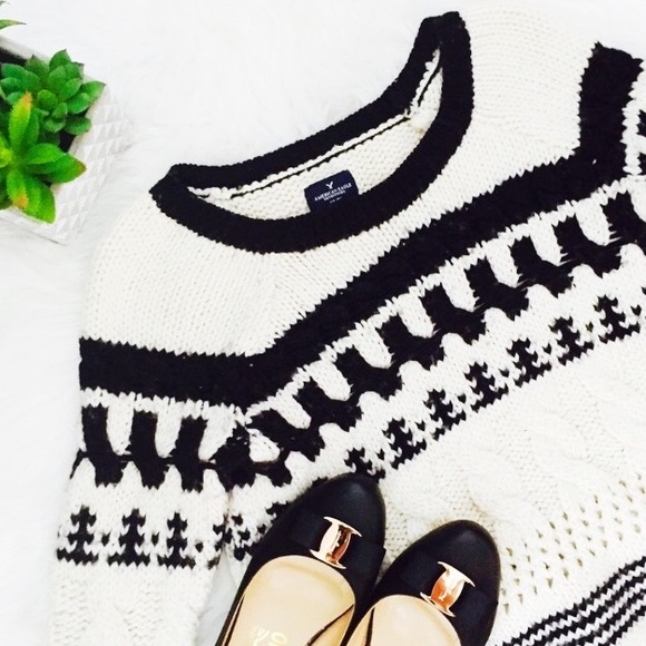 American Eagle Outfitters Sweaters - Mixed Knit crew sweater