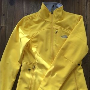 North face women's softshell jacket