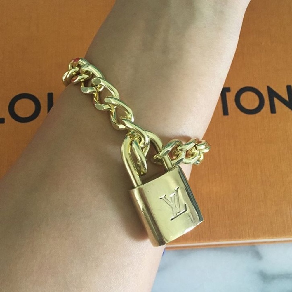 Authentic Louis Vuitton Lock & Key #302