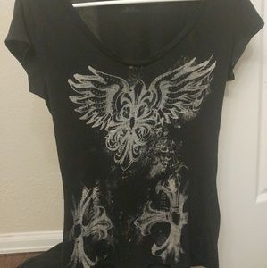 Black V-neck with wings Graphic
