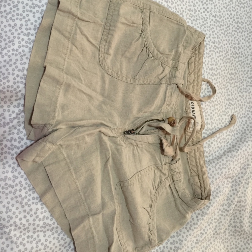 Linen khaki shorts