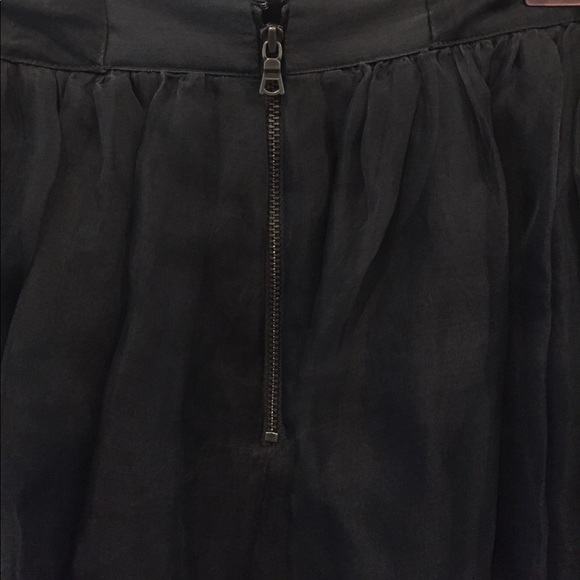 Alice and Olivia 100% Silk Gunmetal Skirt STUNNING - Picture 4 of 8