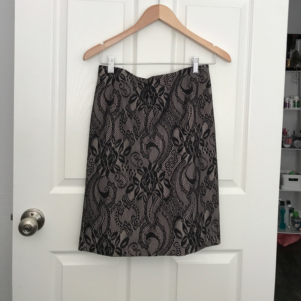 Ann Taylor black and ivory skirt