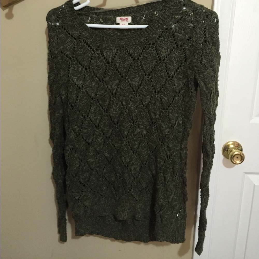 Green long sweater