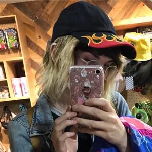 Meet your Posher, Corinne