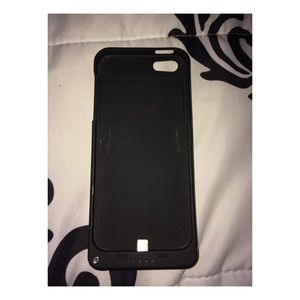A iPhone 5 / 5s charging case