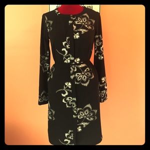 Black/White Long Sleeve Dress with POCKETS!