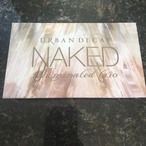 Urban decay illuminated thrio