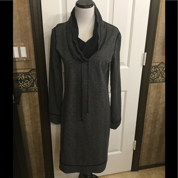 Tommy Bahama Dresses & Skirts - Tommy Bahamas's reversible dress