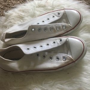 White low top converse