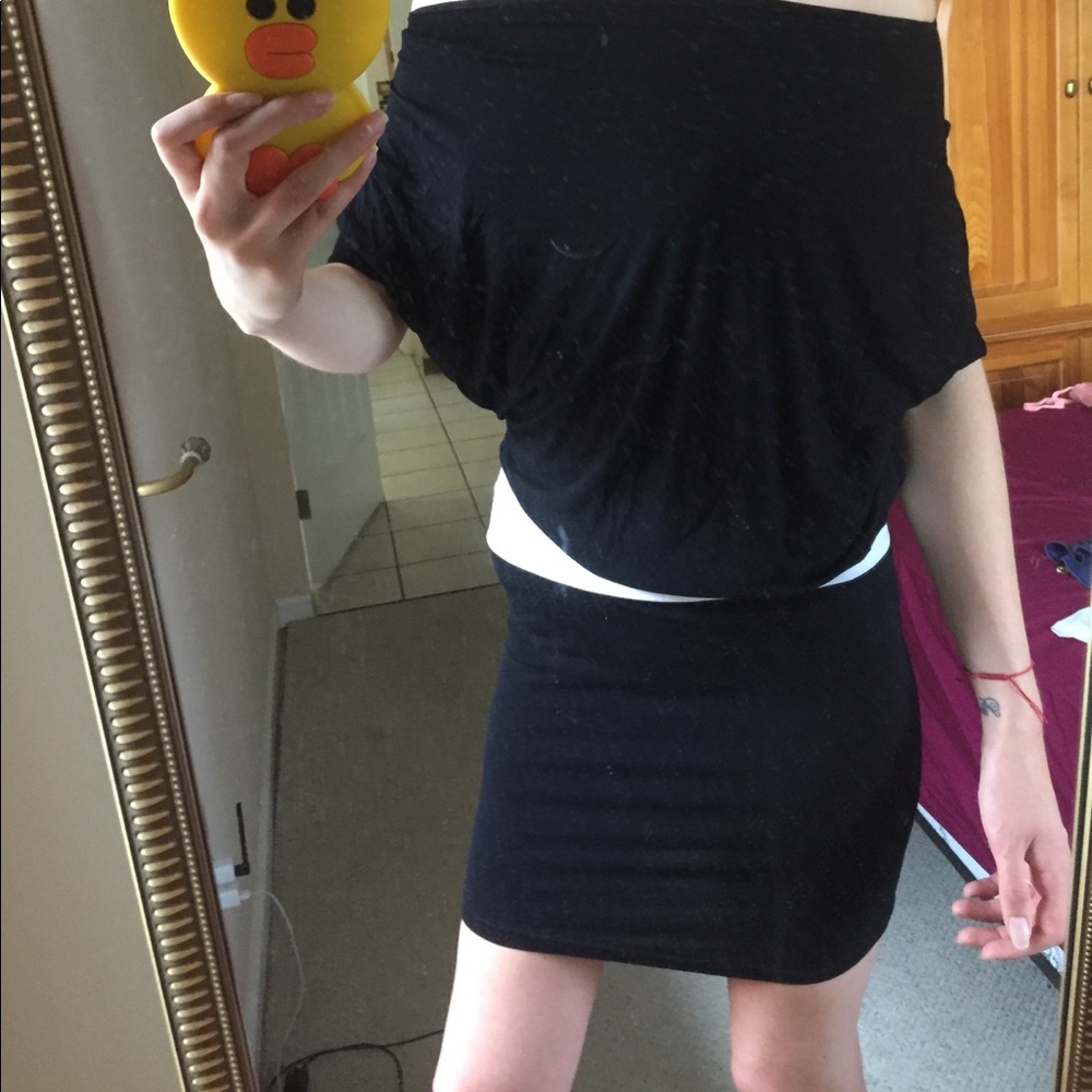 Dress - Picture 3 of 3