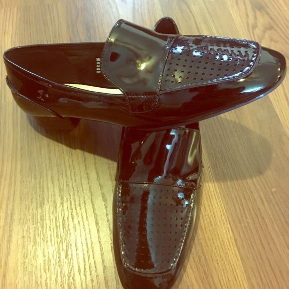 Nine West black moccasins. - Picture 2 of 6