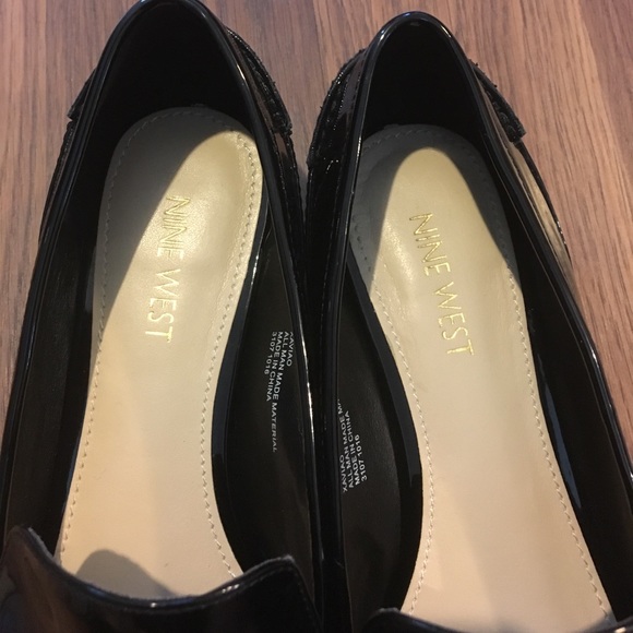 Nine West black moccasins. - Picture 3 of 6
