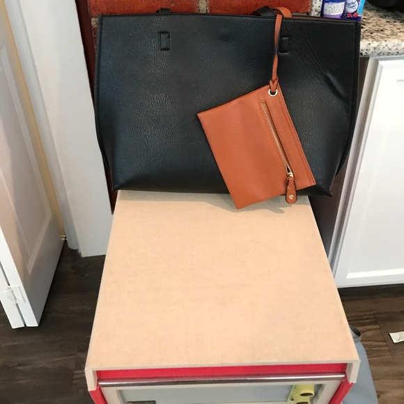 Reversible Tote - Picture 2 of 3