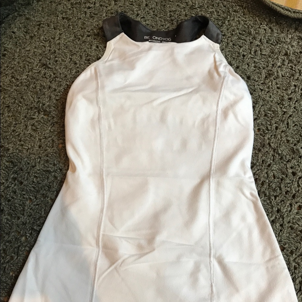 Beyond yoga white and grey workout top