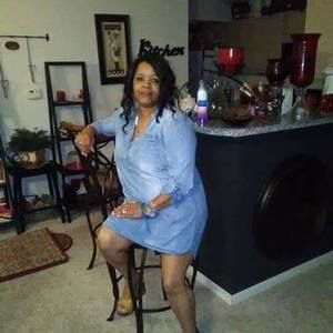 Meet your Posher, Cynthia