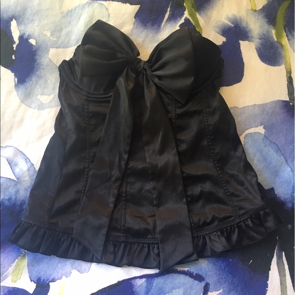 Black bow corset/bustier