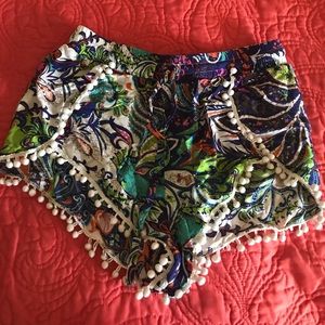 Boutique Pom Pom Shorts!