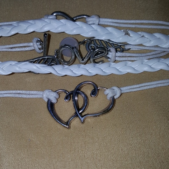 Bracelets - Picture 3 of 5
