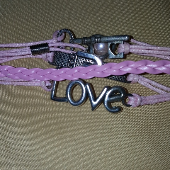 Bracelets - Picture 4 of 5