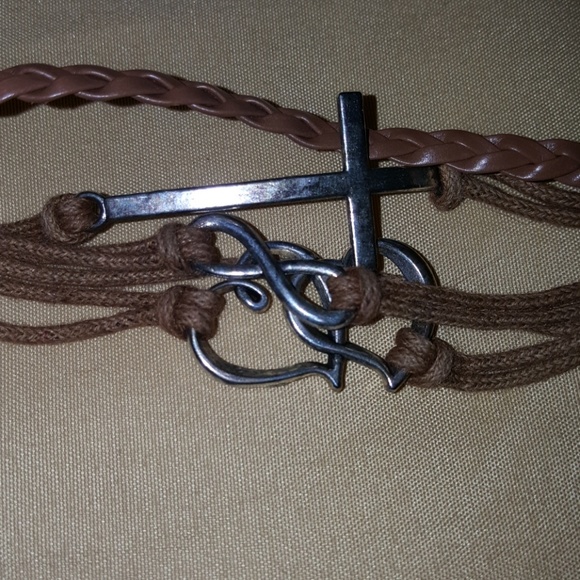 Bracelets - Picture 5 of 5