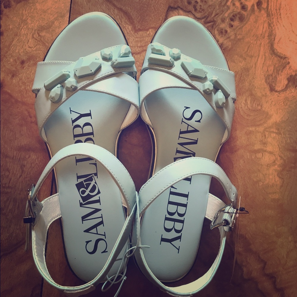 Brand New Sam & Libby