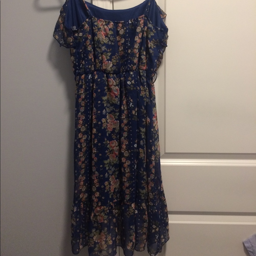 Dress - Picture 2 of 2