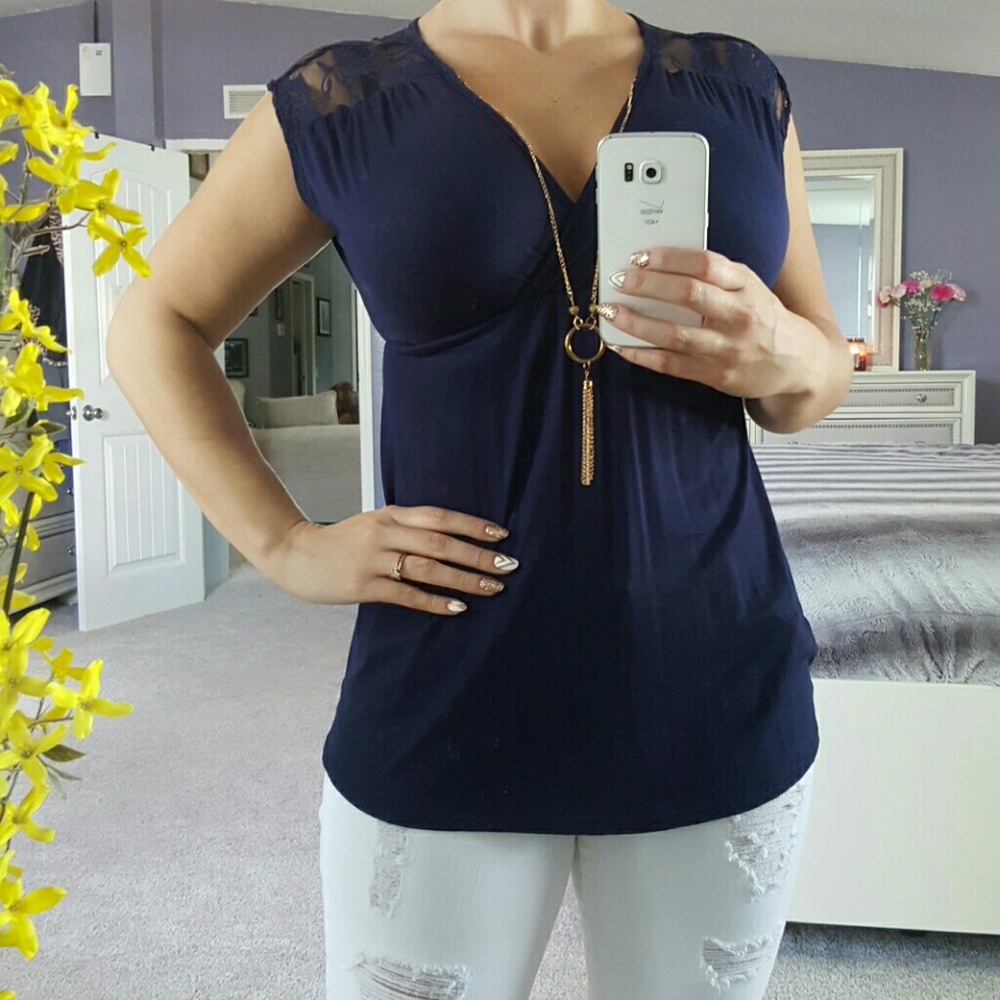 💋 Loose fit V-neck 💋