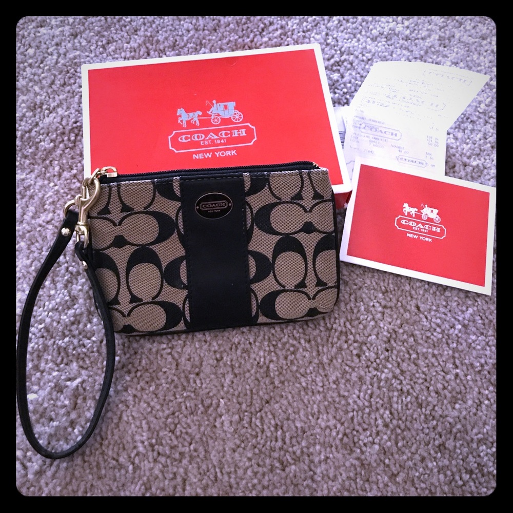 Coach wristlet new Black and Tan