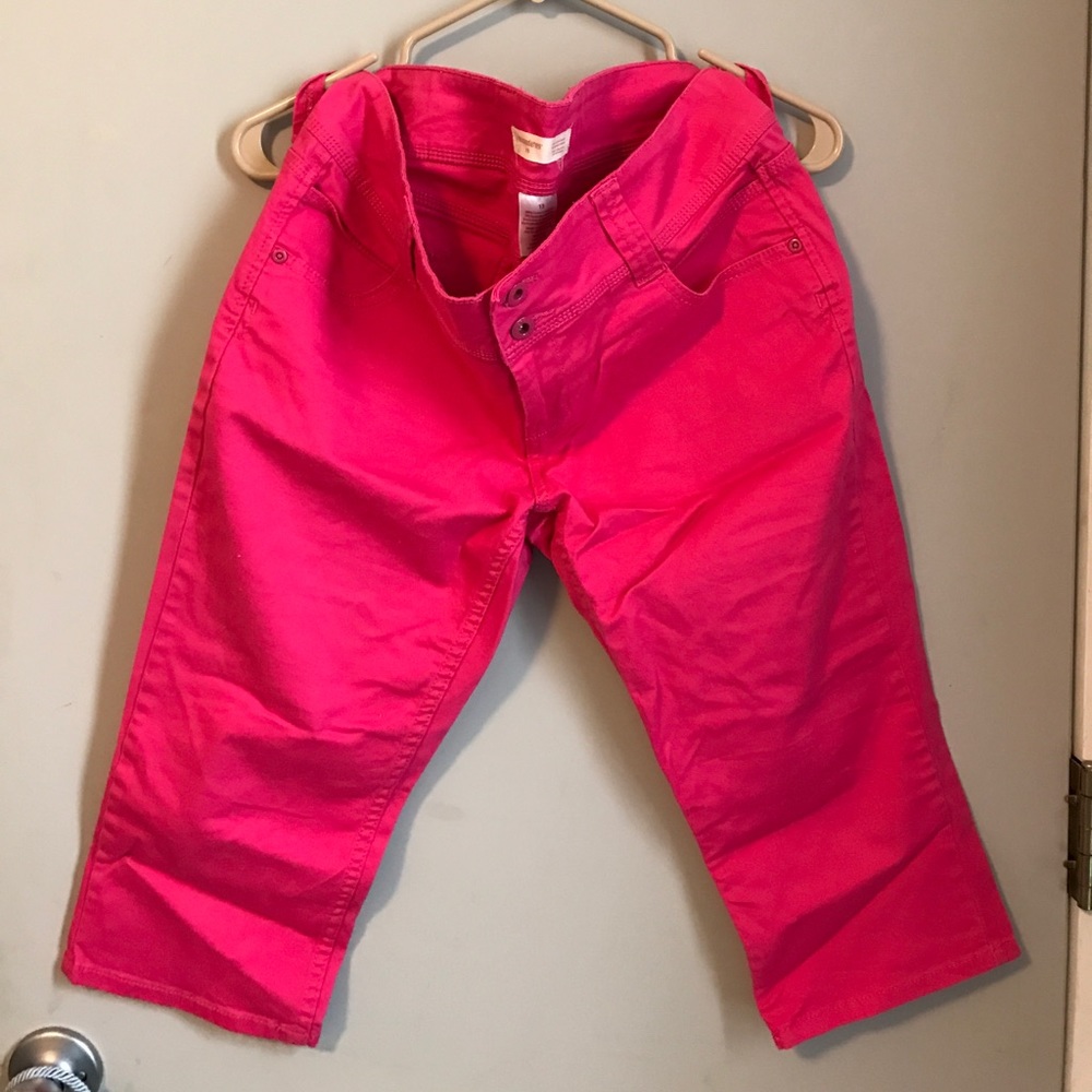 Pink capris.