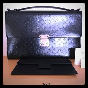 SALE Beautiful Authentic Louis Vuitton briefcase