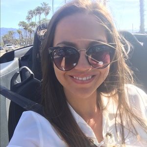 Meet your Posher, Anna