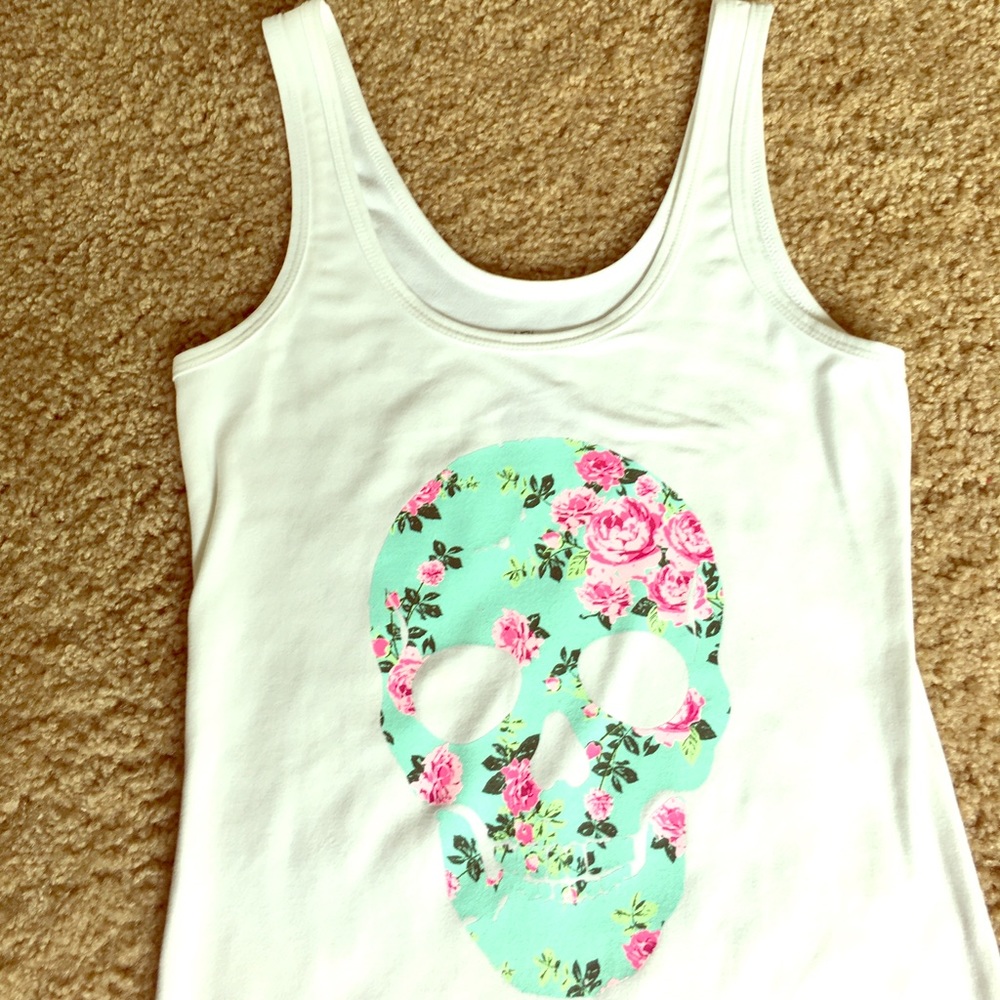 SOLD on FB💀Floral printed Skull Tank💀