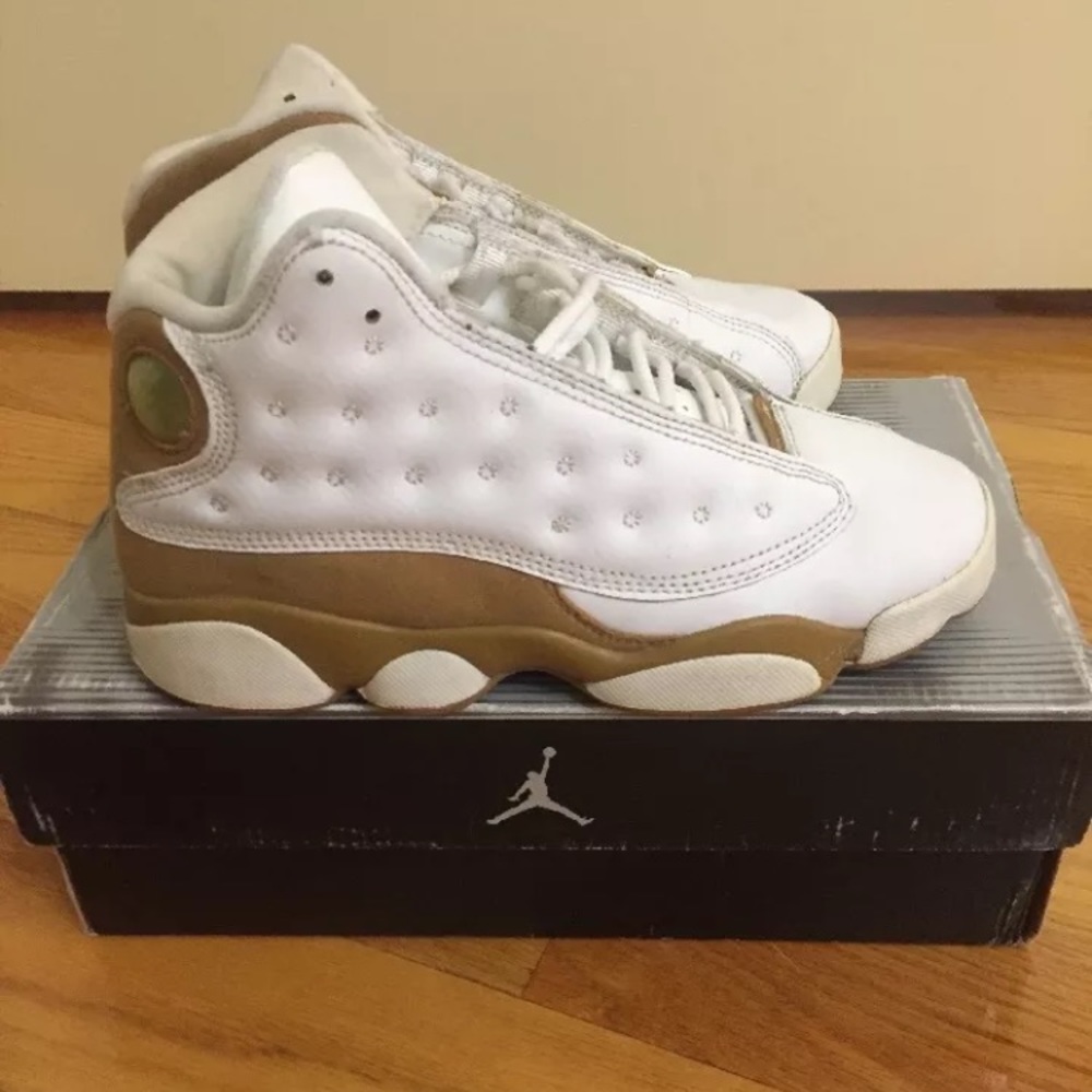 Air Jordan retro 2004 XIII 13 white/wheat sz 3Y
