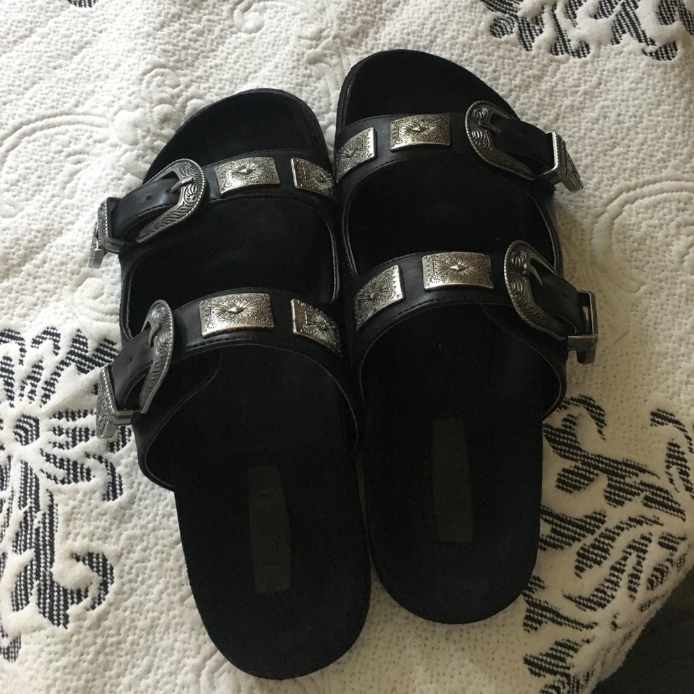Forever 21 buckle slides