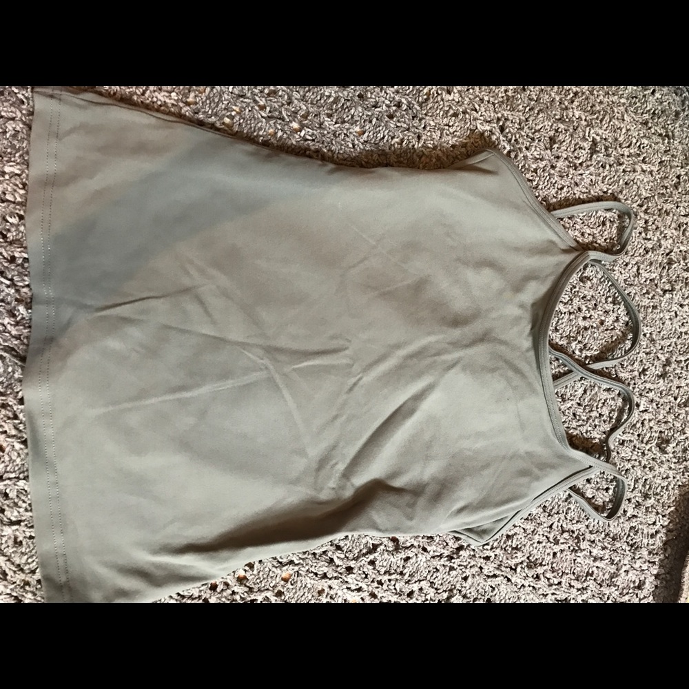 Glyder workout top with built in bra.